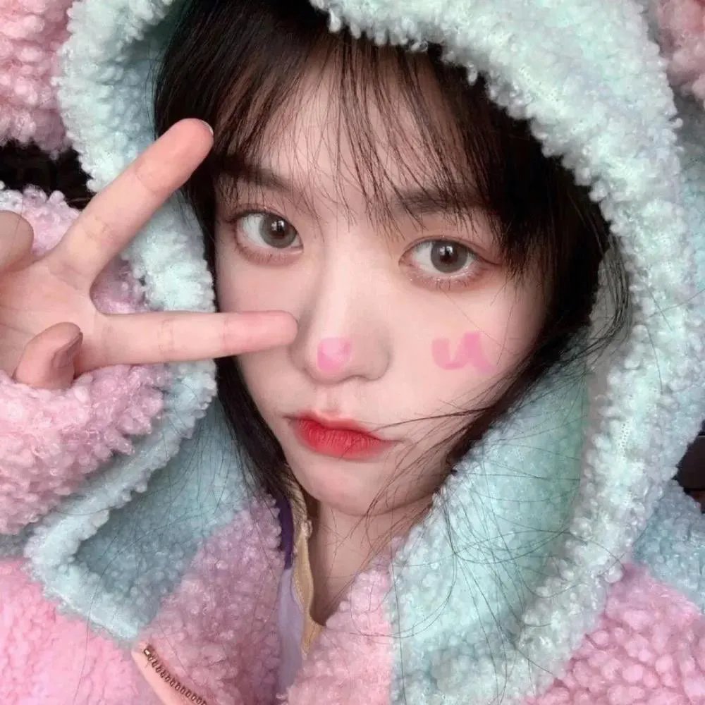 女儿国嬉春
